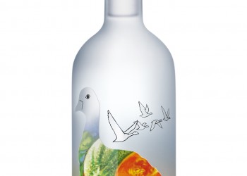 melon-bottle-bg