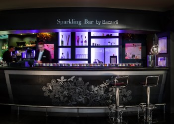 Sparkling Bar Horizontal @Caspar Miskin
